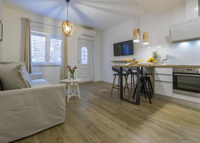 Palace Paulina B Novi Vinodolski